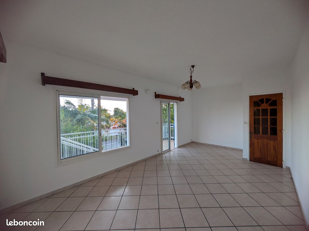 Appartement 9 pièces 168 m² · à Le Tampon · 168 m² · 360 000 €