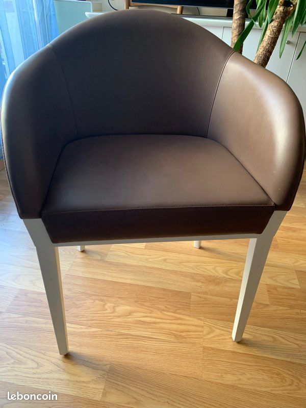 Chaise marron blanc (image 1)