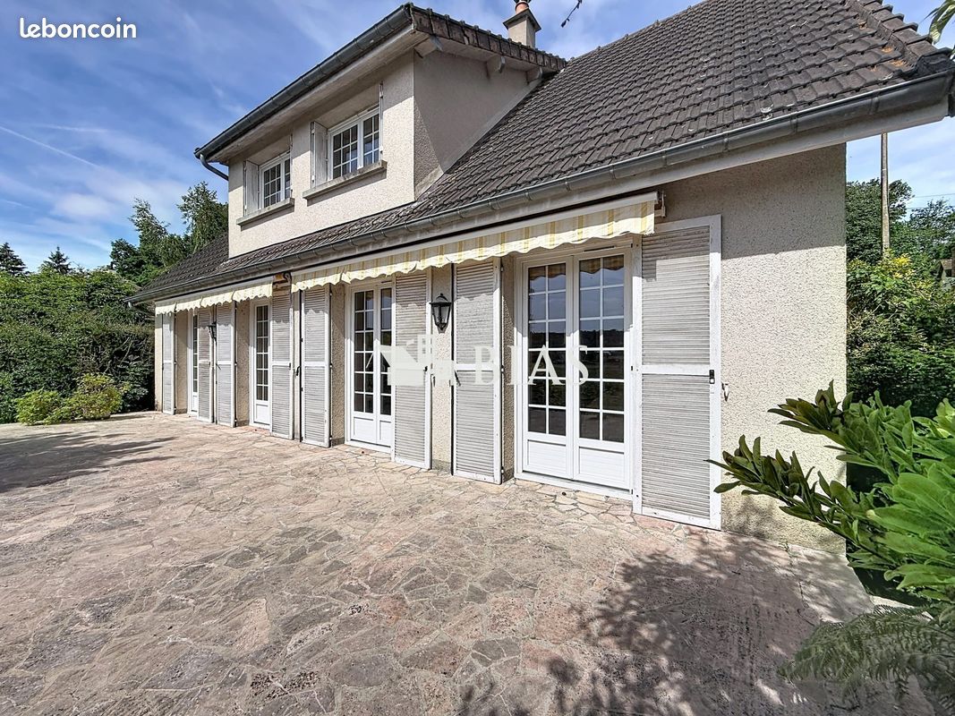 Maison 5 pièces 134 m² · à Beaumont-le-Roger · 134 m² · 227 900 €