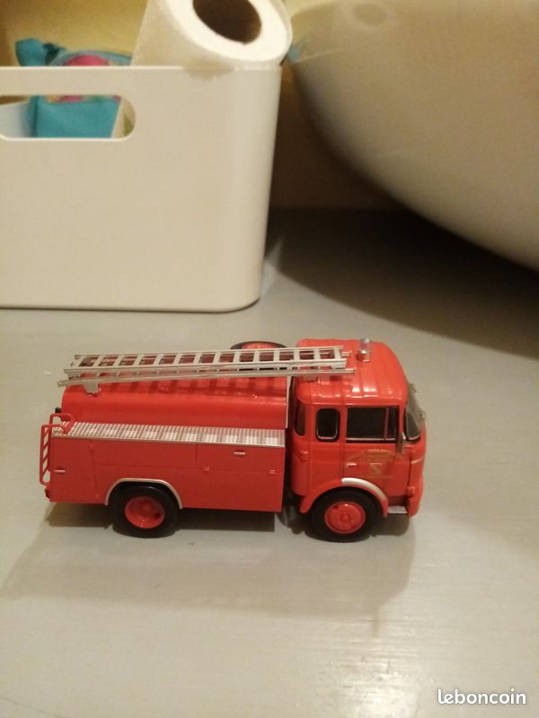 Camion pompiers berliet 1/43 hachette (image 1)