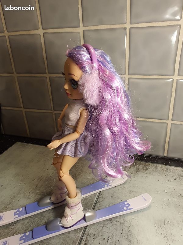 Poupée mannequin Winter Break - Violet Willow RAINBOW HIGH : la poupée à Prix