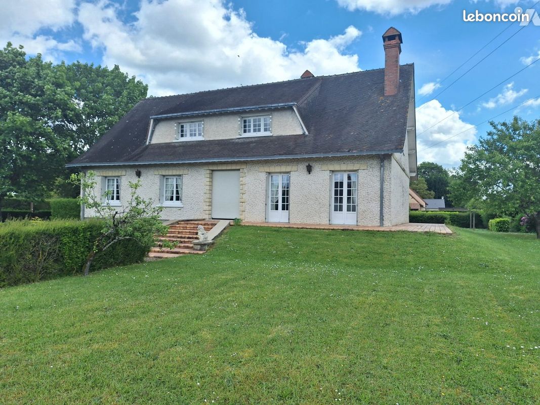 Maison 12 pièces 213 m² · à Aubigny-sur-Nère · 213 m² · 283 000 €