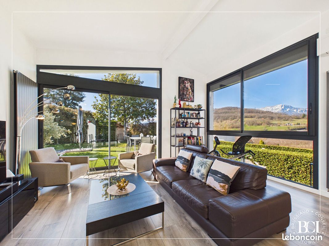 Maison 6 pièces 206 m² · à Brié-et-Angonnes · 206 m² · 749 000 €