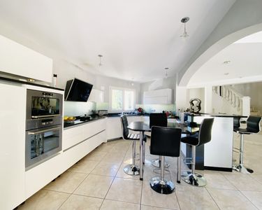 Maison 749 900 € - 174 m²