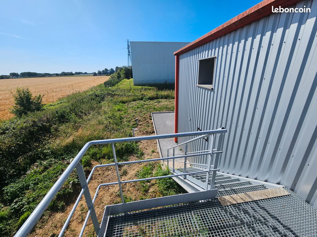 LOCAL 600 m2 / BUREAUX 200 m2 (image 4)