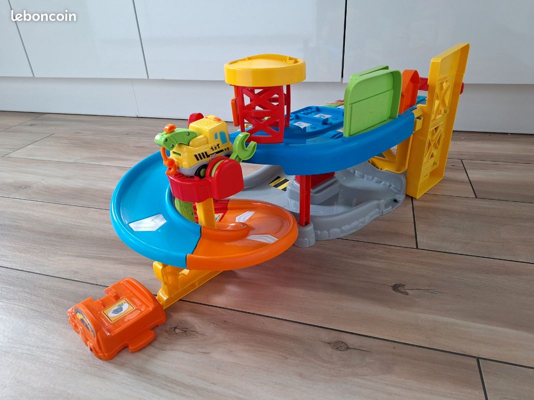 Garage voiture jouet (image 4)
