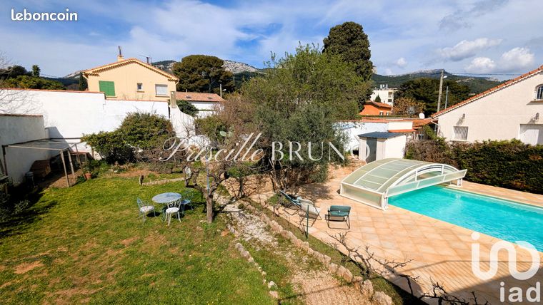 Maison 8 pièces 215 m²
