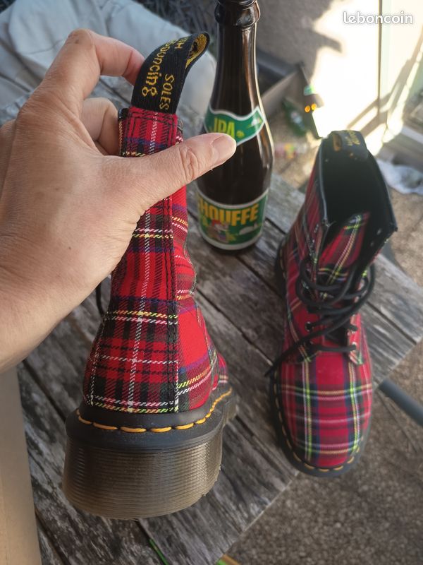 Dr Martens tartan (image 4)