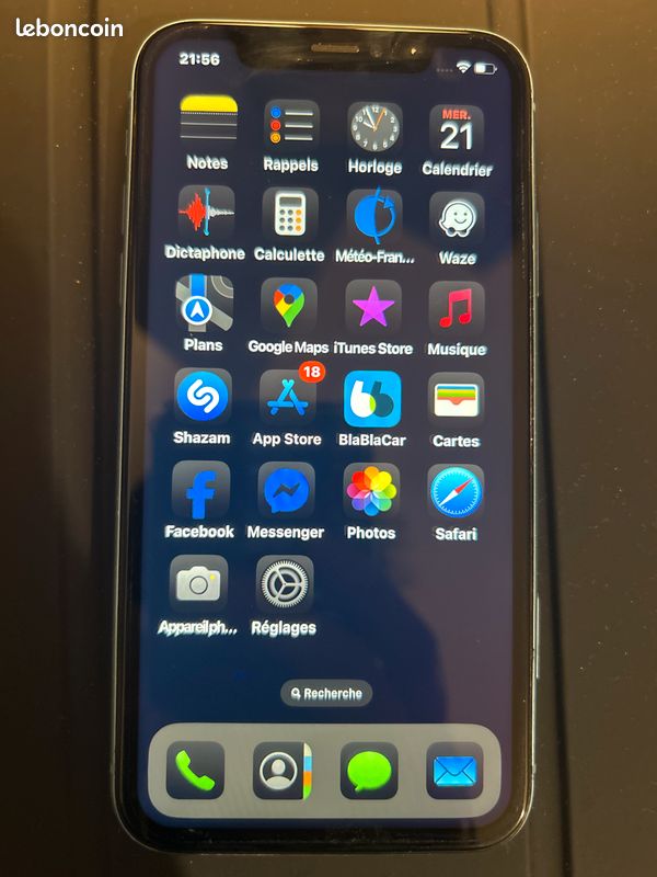 IPhone XR bleu 64 Go en très bon état (image 1)