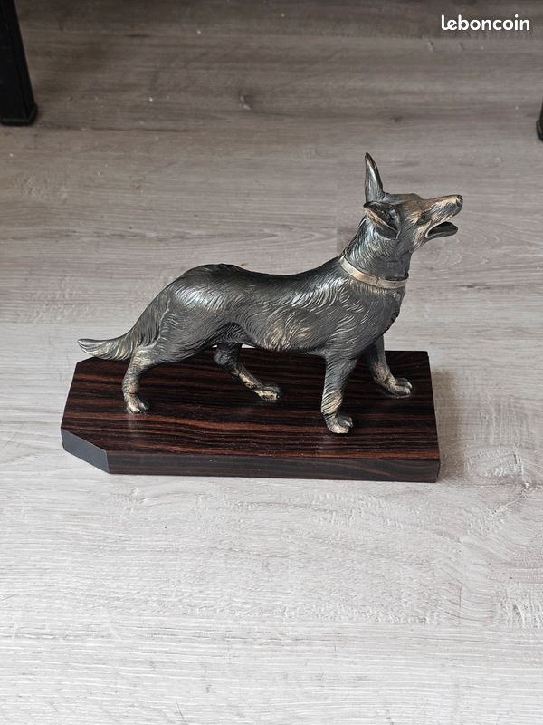 Statue Berger Allemand en Régule – Socle Bois (image 3)