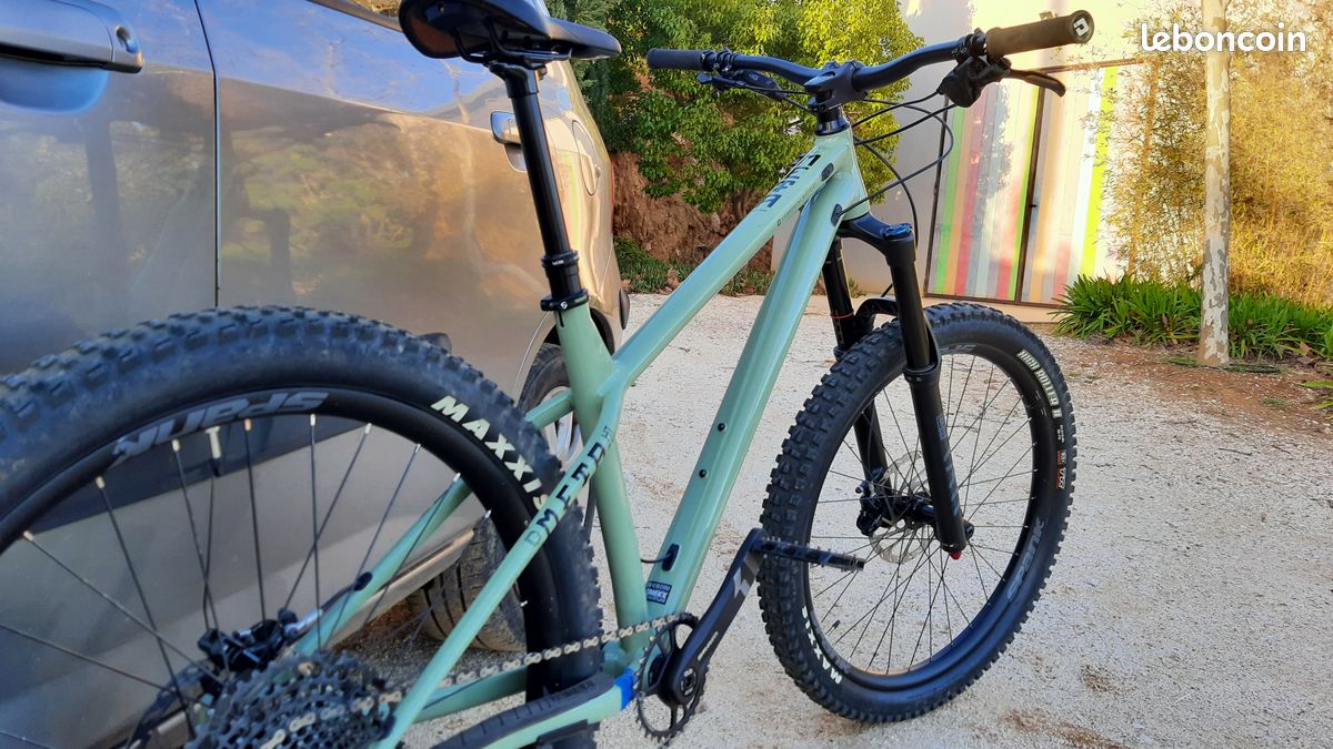 Commencal Meta HT AM Essential (image 1)