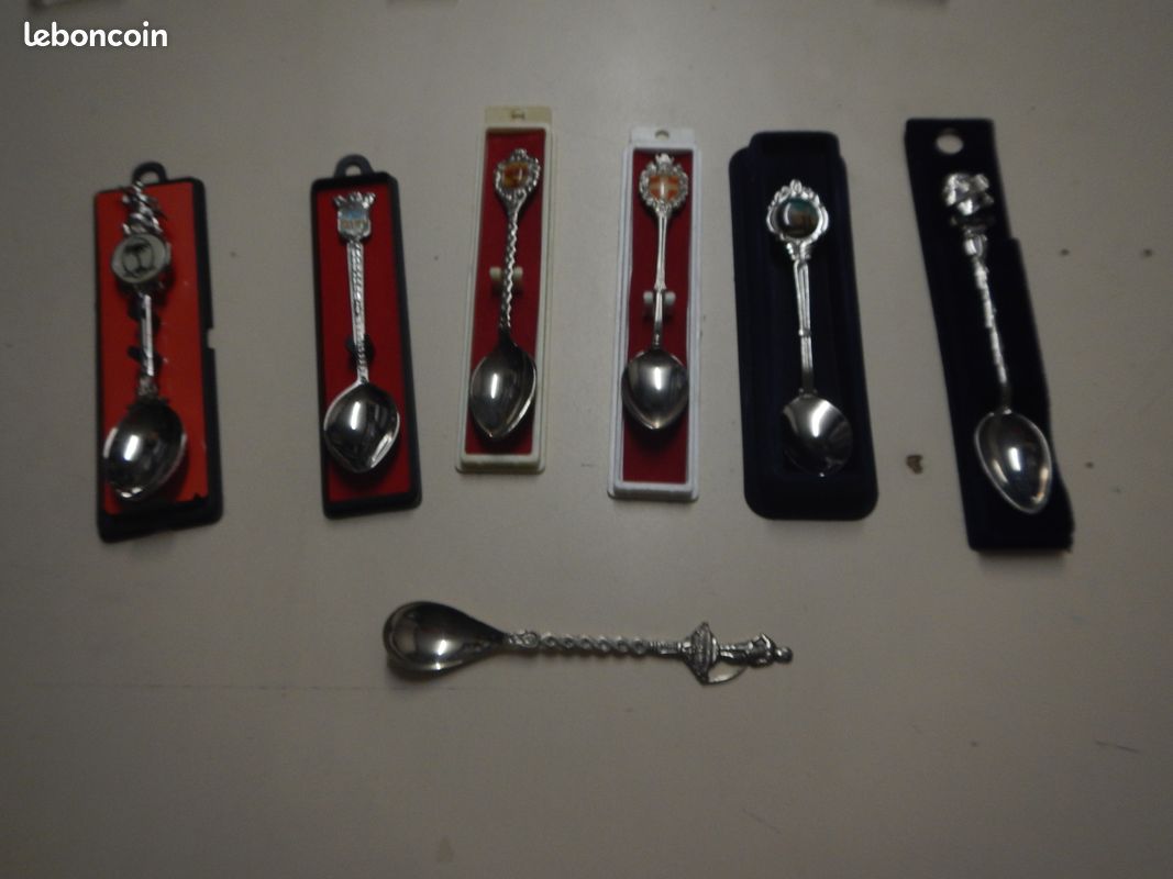 Cuillère De Collection À VENDRE! - FR