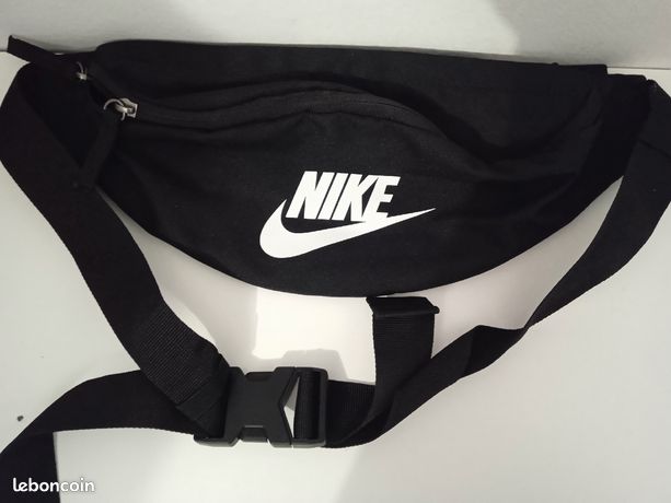 Sac a bandoulière Nike, Sacoche Nike. Neuf avec étiquette. Original!