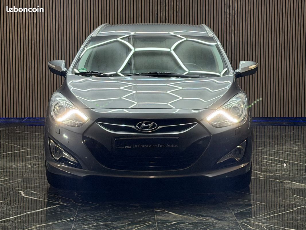 HYUNDAI i40 SW 1.7 CRDi 136 Pack Premium A (image 2)