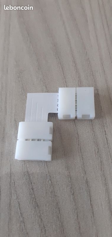 Connecteur ruban led 4 fiches (image 2)