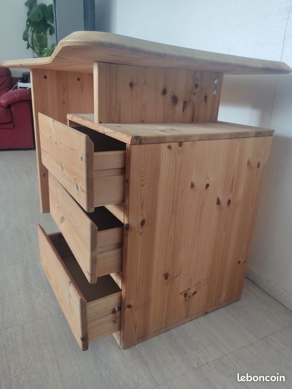 Bureau (image 2)