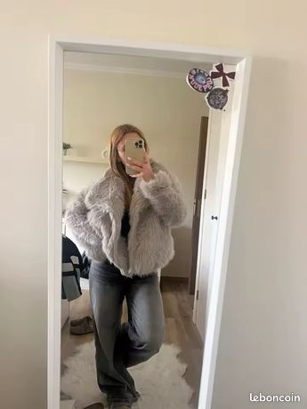 Manteau En Fausse Fourrure - Taille 10 - Occasion En Très Bon état
