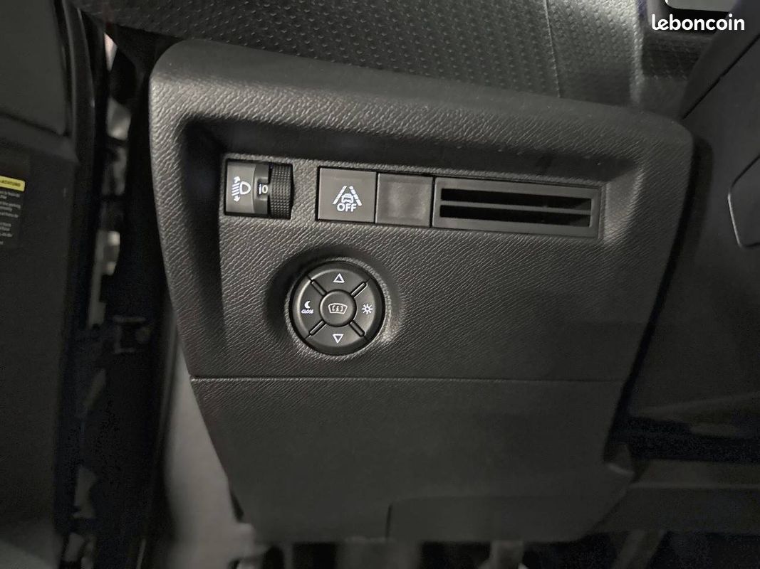 CITROEN C4 PureTech 130 S&S BVM6 Shine (image 17)
