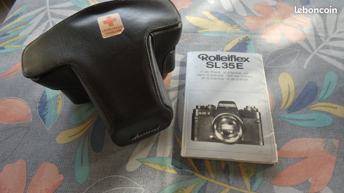 Appareil photo Rolleiflex SL35 vintage : reflex argentique 35 mm avec objectif planaire 1,8/50 - Canada