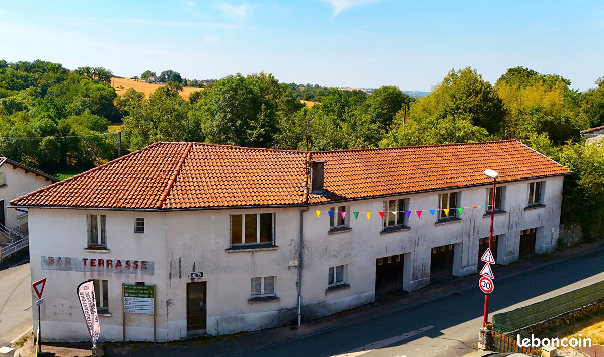Immeuble 13 pièces 200 m² · à Asprières · 200 m² · 89 900 €