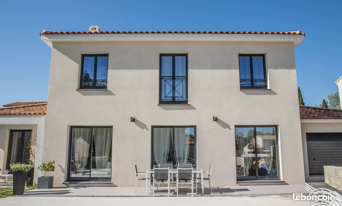Maison 5 pièces 113 m² · à Suze-la-Rousse · 113 m² · 389 980 €