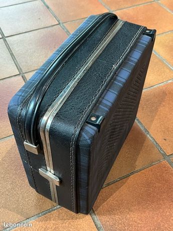 Tourne disque vintage schneider se210 à Annecy | Clasf image-video