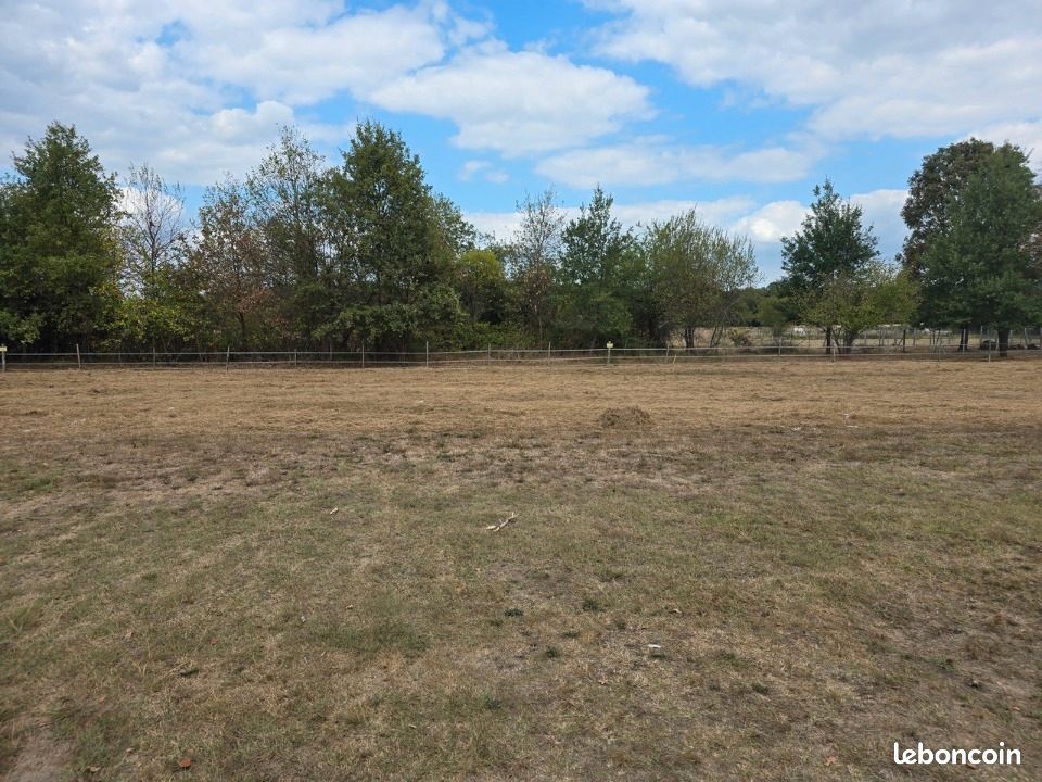 Terrain 700 m² · à La Force · 43 750 €