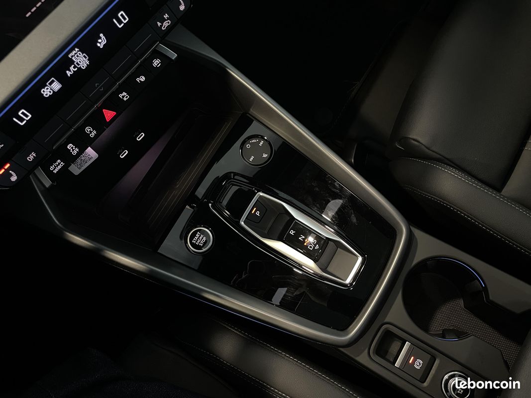 AUDI A3 Berline TFSI Mild Hybrid 150 S tronic 7 S line (image 12)