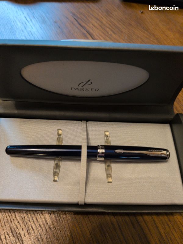Stylo Plume Parker 180 - Laque Bleu Lapis Lazuli Avec Poussières D'étoiles - Plume En Or - Modèle Rare P126 - Occasion Excellente état
