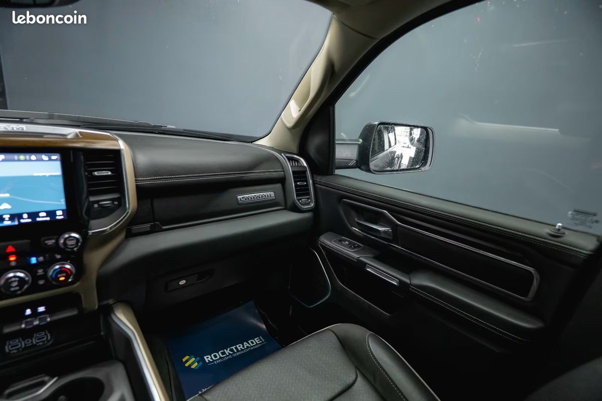 Dodge RAM 1500 Laramie Night Edition 5.7 V8 HEMI GPL 401 ch 4x4 – Offroad – BRC (image 15)