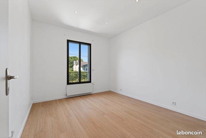 Caudéran — Maison contemporaine 139 m² DPE B / GES B — 4 ch + garage — 10
