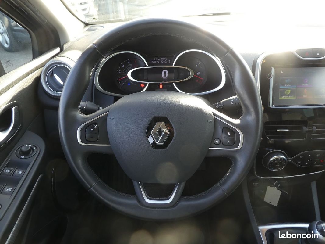 Renault CLIO IV 1.5 DCI 90CH ENERGY ICONIC EURO6 2015 (image 4)