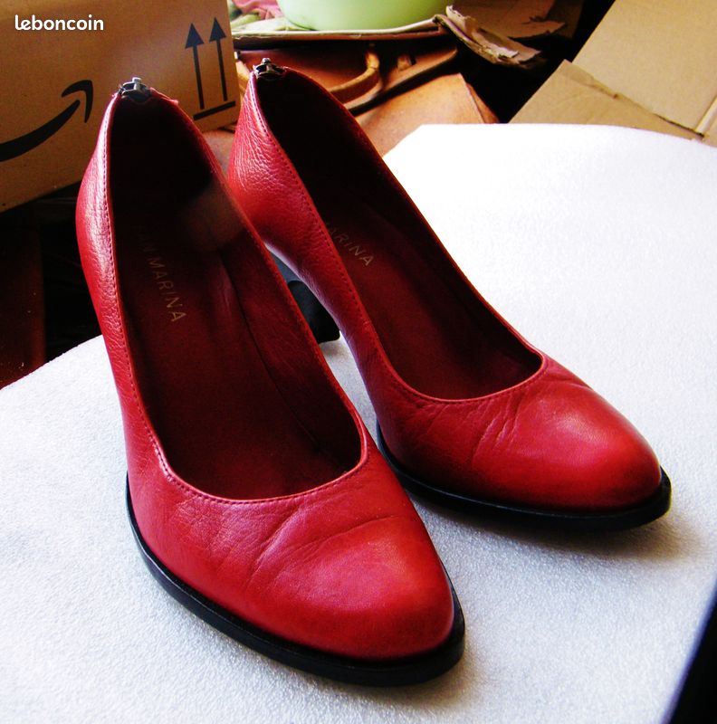 Chaussures escarpins en cuir rouge San Marina tbe 39 femme