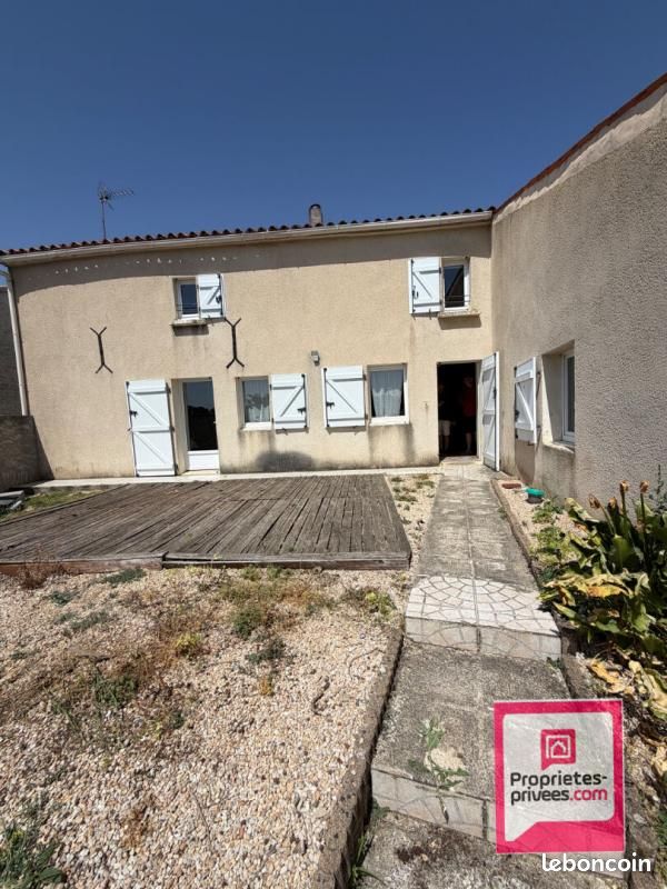 Maison 7 pièces 166 m² · à Saint-Jean-d'Hermine · 166 m² · 145 600 €