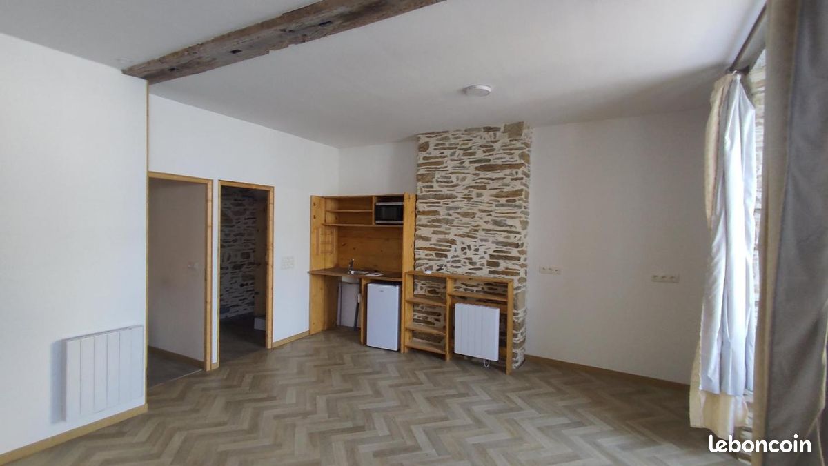 Appartement 1 pièce 32 m² · à Saint-Yrieix-la-Perche · 32 m² · 350 €