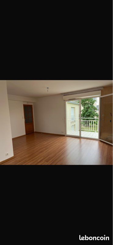 Parking 3 pièces 65 m² · à Lamballe-Armor · 65 m² · 851 €