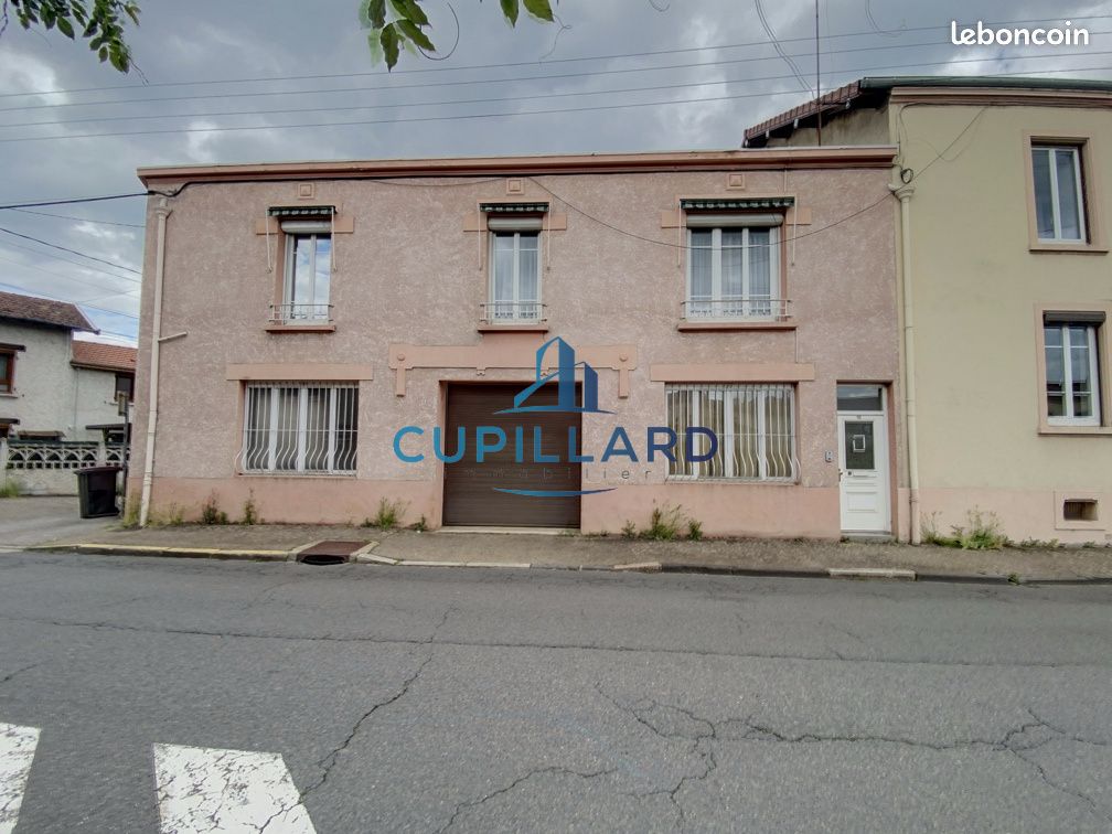 Maison 4 pièces 130 m² · à Riorges · 130 m² · 179 000 €