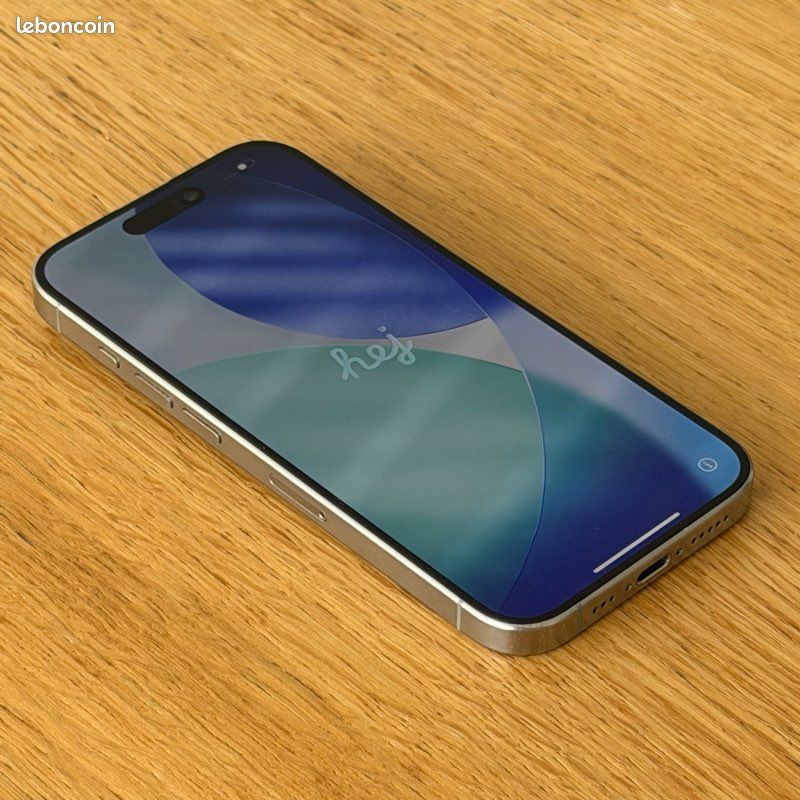 iPhone 16 Pro 128 Go Titane Désert | Expédition 48h