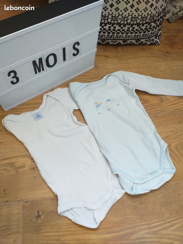 Lot de 2 bodies petit bateau 3 mois manches longues body portés par 2 bébés (image 1)