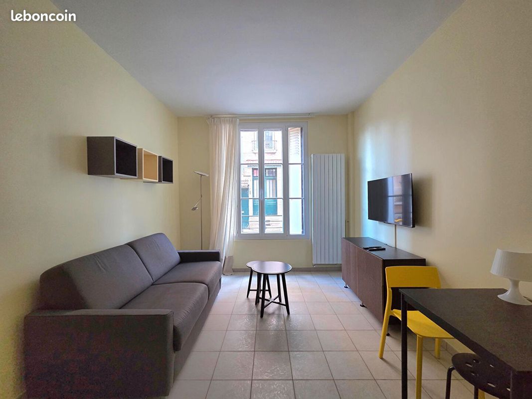 Appartement 1 pièce 23 m² · à Courbevoie · 23 m² · 880 €/mois
