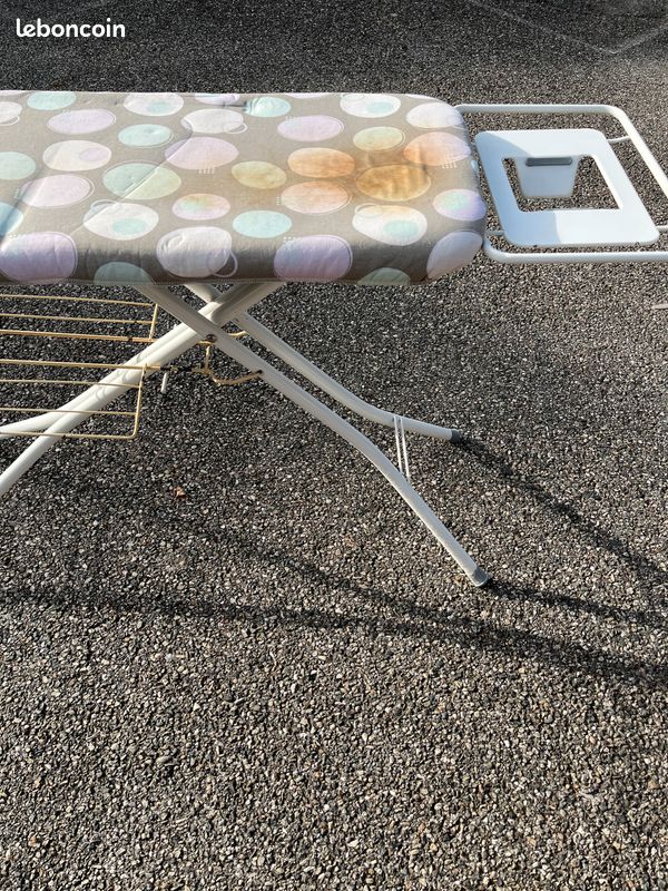 Table à repasser (image 2)
