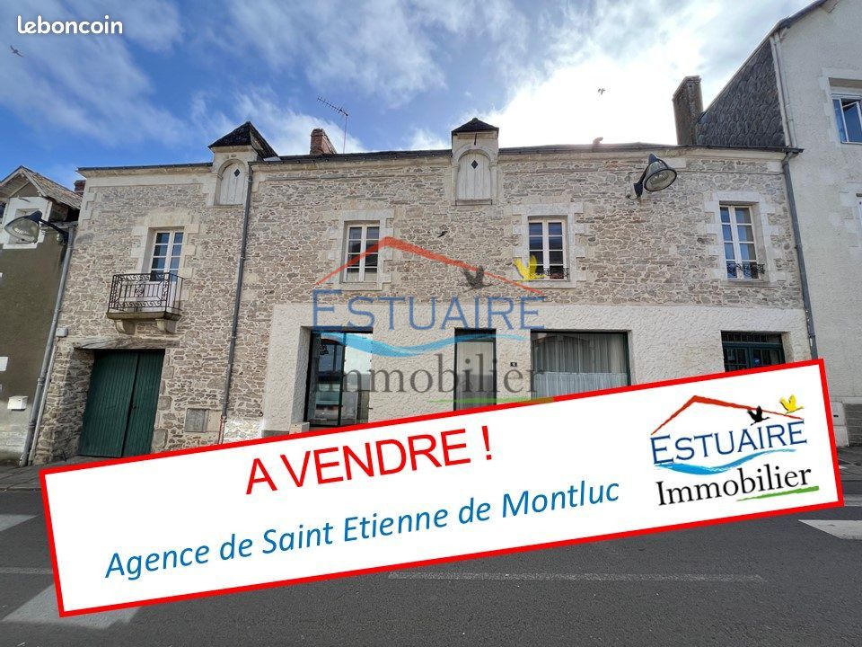 Maison 8 pièces 231 m² · à Vigneux-de-Bretagne · 231 m² · 365 700 €