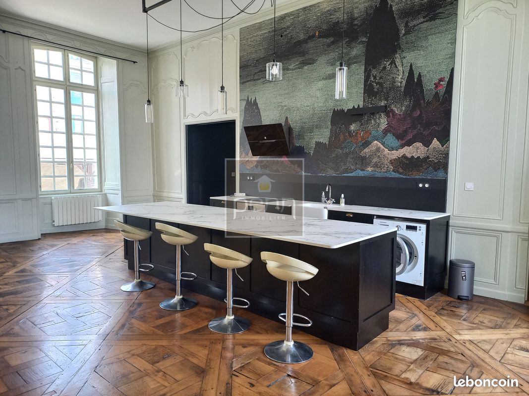 Appartement 2 pièces 98 m² · à Vitré · 98 m² · 900 €/mois
