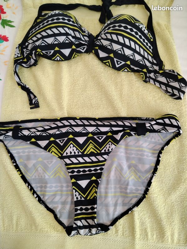Maillot de bain 2pieces taille 42/44 très bon état (image 1)