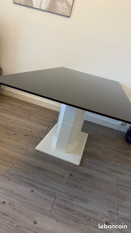 Table a manger (image 2)