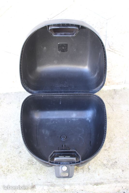 Top case GIVI (image 2)