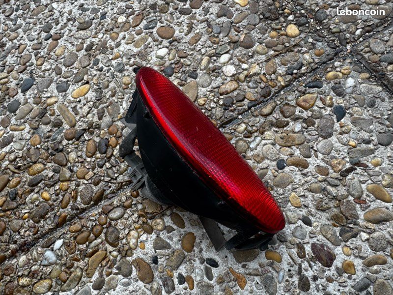 Feux anti brouillard arrière pour Peugeot 206 (image 3)