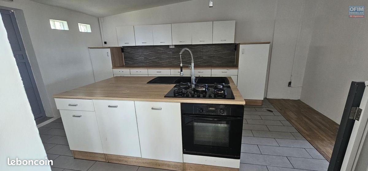 Maison 5 pièces 113 m² · à Sainte-Marie · 113 m² · 1 300 €/mois
