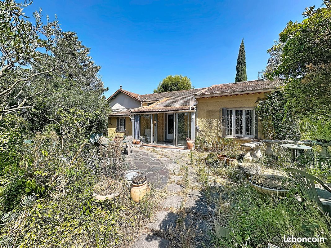 Maison 7 pièces 192 m² · à Carpentras · 192 m² · 258 000 €