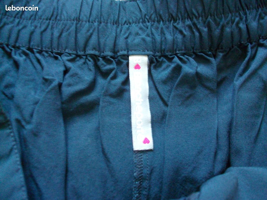Short marine femme - Taille 48 (image 2)